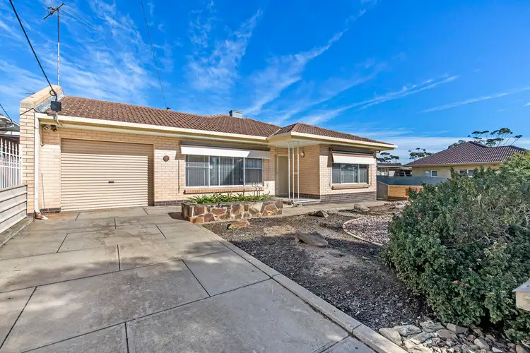 7 Hoods Road, Northfield SA 5085