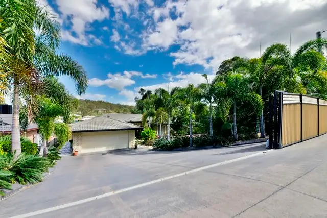 123 Mary Street, Blackstone QLD 4304