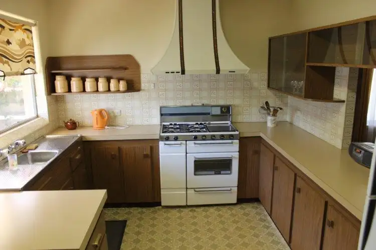 Second view of Homely house listing, 10 Snell Street, Merredin WA 6415