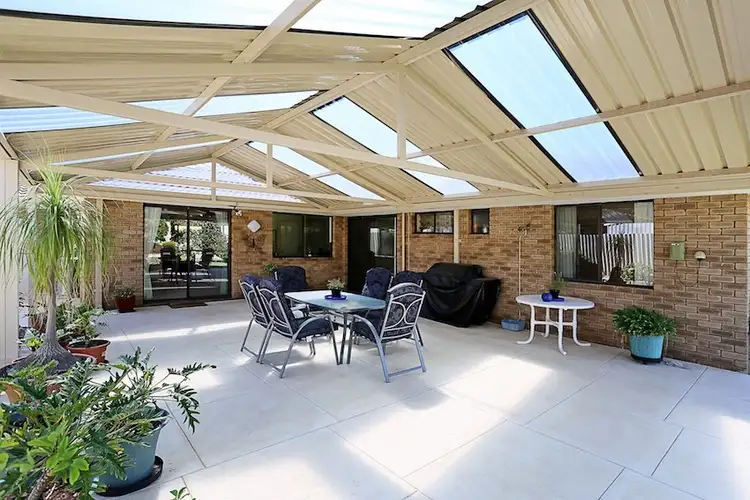 6 Tennyson Avenue, Halls Head WA 6210