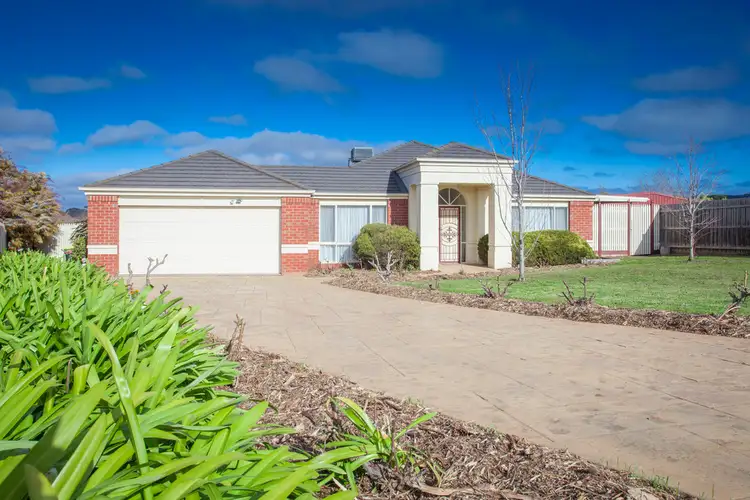 7 Lucern Close, Romsey VIC 3434