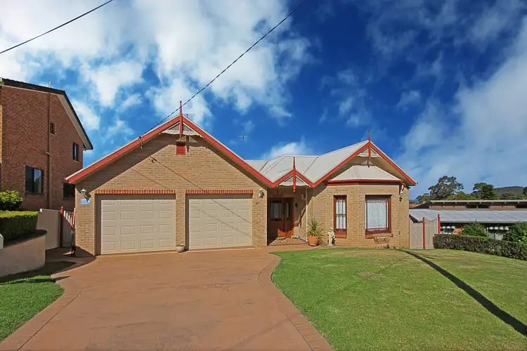 41 Cook Avenue, Surf Beach NSW 2536