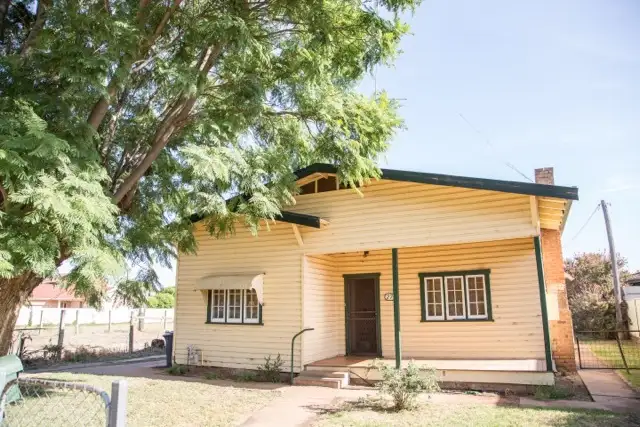 271 Wakaden Street, Griffith NSW 2680