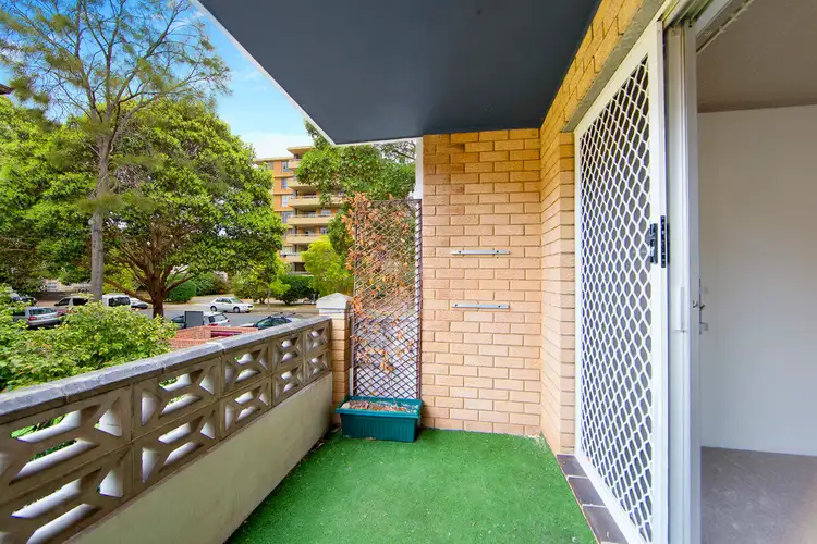 Fourth view of Homely unit listing, 3/76 Oaks Avenue, Dee Why NSW 2099