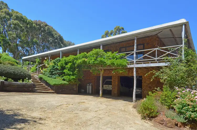 220 Coombes Rd, Kronkup WA 6330