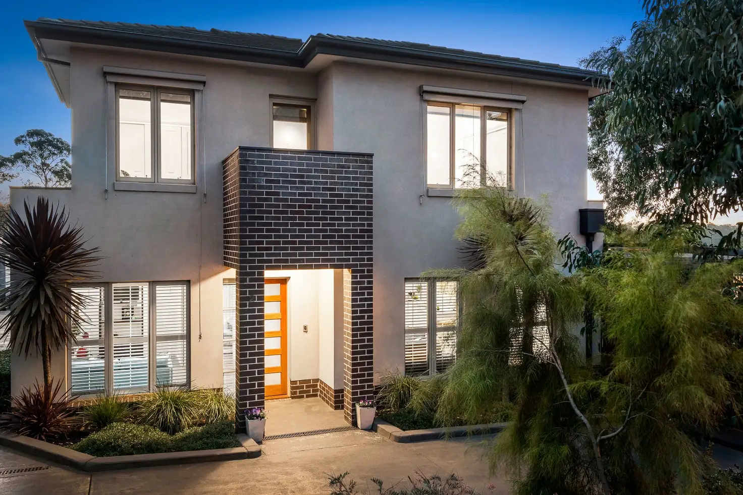 Main view of Homely townhouse listing, 2/144 Dorset Road, Croydon VIC 3136