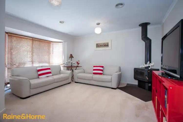 Second view of Homely house listing, 8 O'Reilly Court, Sunbury VIC 3429