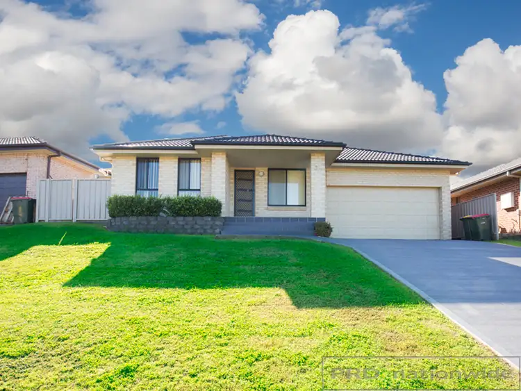 30 Pumphouse Crescent, Rutherford NSW 2320
