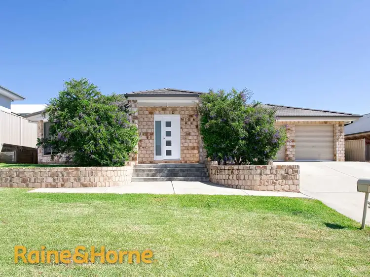13 Bedervale Street, Bourkelands NSW 2650