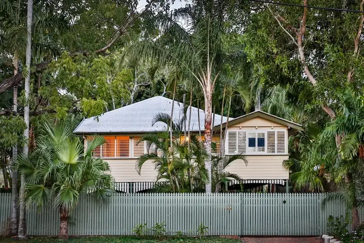 19 Lamington Road, West End QLD 4810