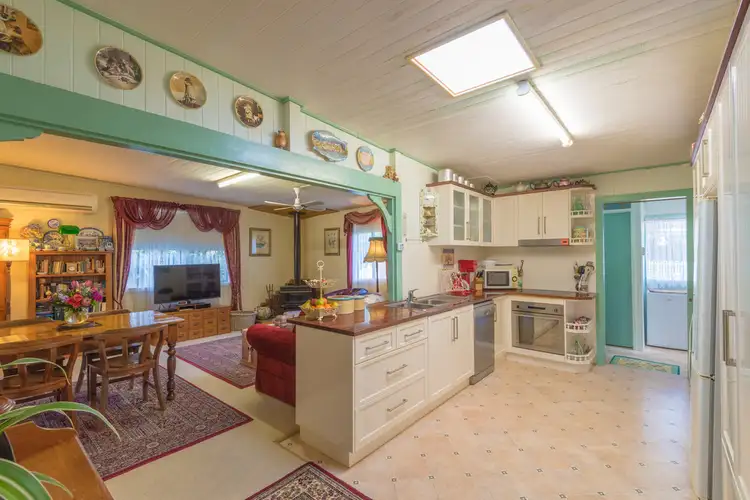 8 Tulip Lane, Cooroy QLD 4563