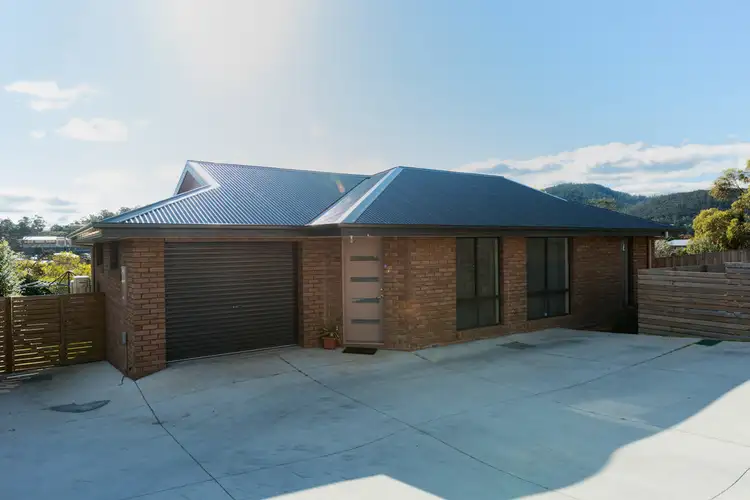 2/4 La Perouse Street, Warrane TAS 7018