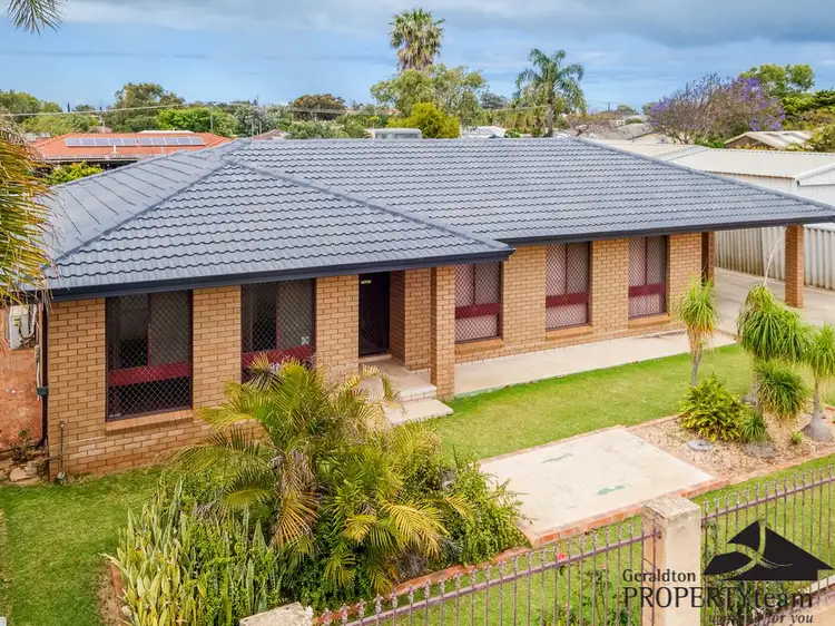6 Kenny Crescent, Rangeway WA 6530