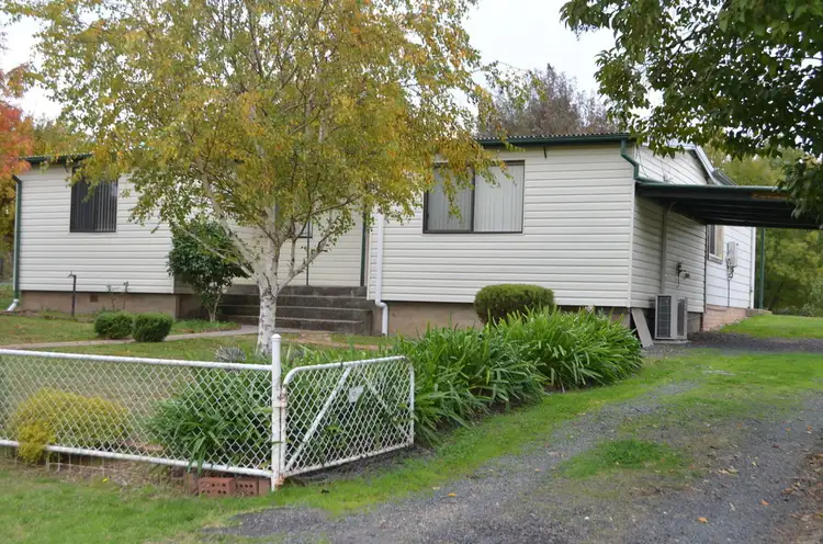 28 Cromwell Street, Adelong NSW 2729