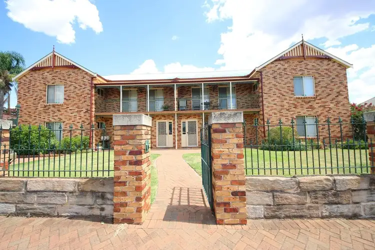 11/77 Bultje Street, Dubbo NSW 2830