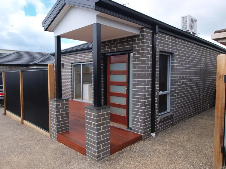 2/3 Karlovac Court, Bell Park VIC 3215