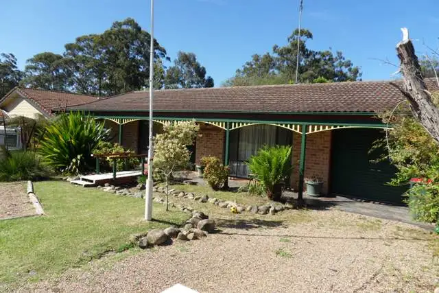 12 LAKESHORE PARADE, Sussex Inlet NSW 2540