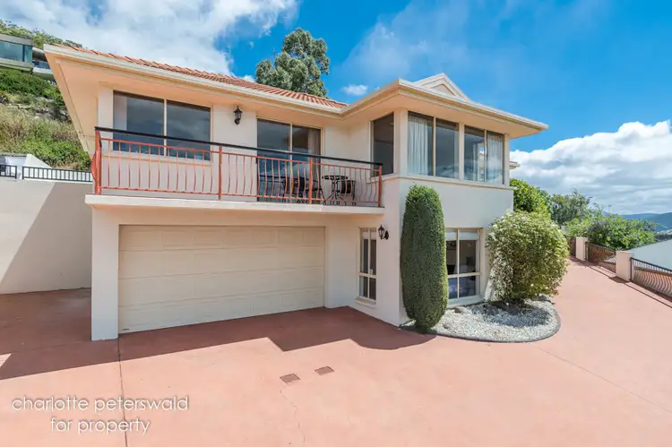 1/7 Stephanie Close, Sandy Bay TAS 7005
