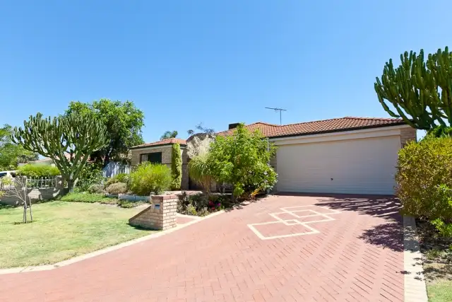 8 Griffin Close, Langford WA 6147