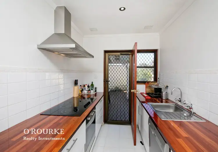 2/70 Stanley Street, Scarborough WA 6019