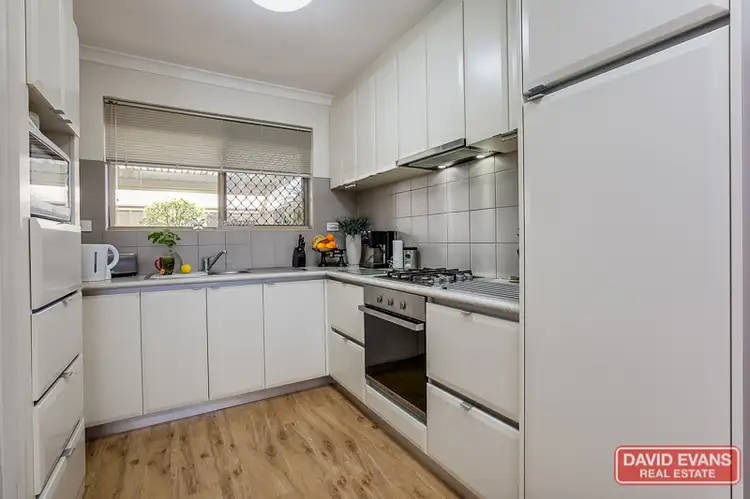 11/16 Hefron Street, Rockingham WA 6168