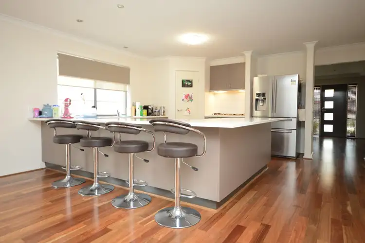 Fifth view of Homely house listing, 10 Birch Court, Bairnsdale VIC 3875