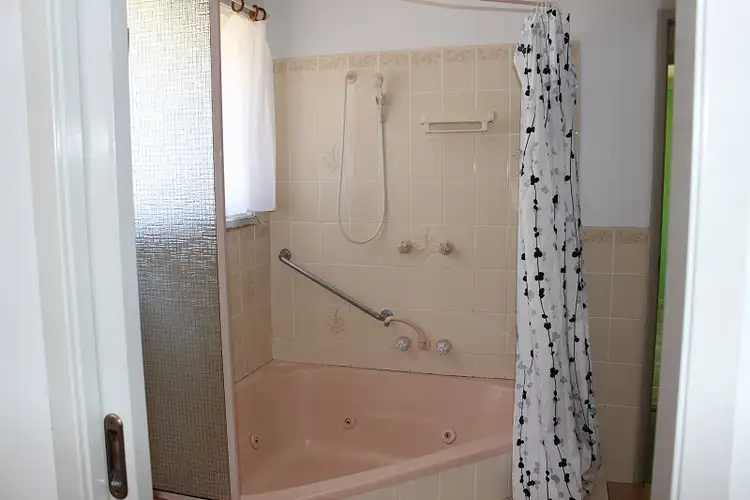 Seventh view of Homely house listing, 2 Heron Road, Tamworth NSW 2340