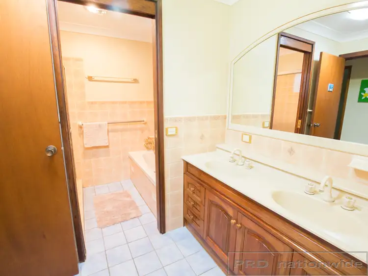 Seventh view of Homely house listing, 8 Larkspur Parade, Metford NSW 2323