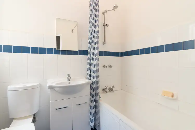 Fourth view of Homely studio listing, 17/10A Challis Avenue, Potts Point NSW 2011