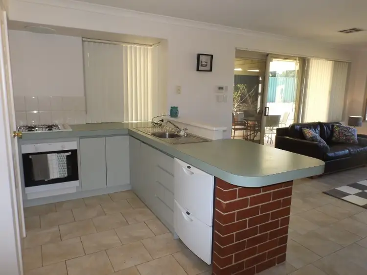 Fourth view of Homely house listing, 2 Gun Court, Leda WA 6170