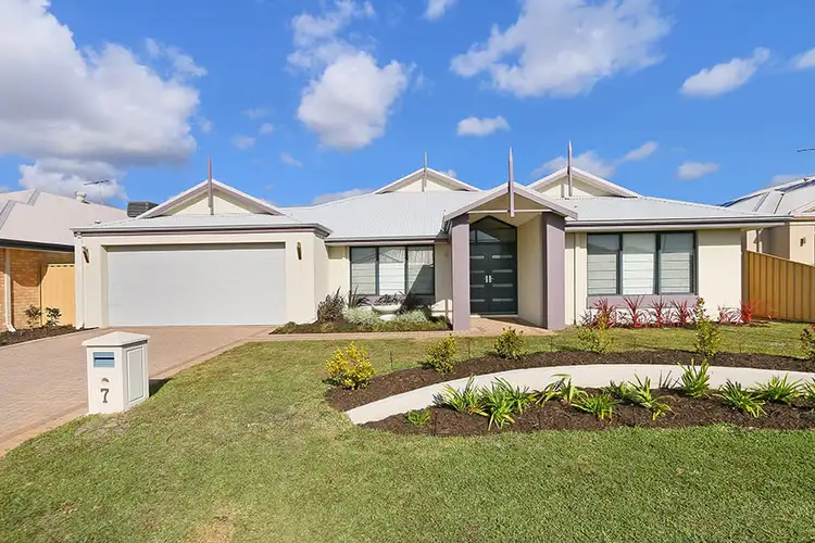 7 Granada Loop, Canning Vale WA 6155