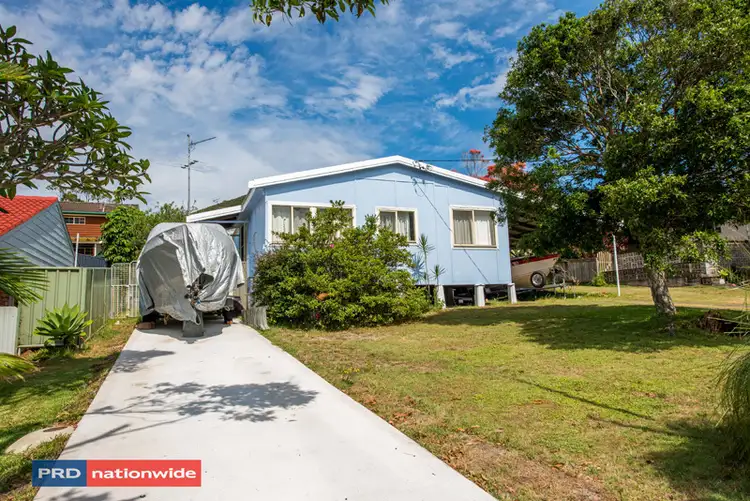 Second view of Homely house listing, 5 Essendene Road, Shoal Bay NSW 2315
