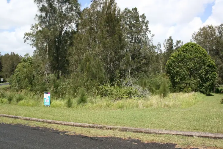 27 Wallaroo Street, Coomba Park NSW 2428