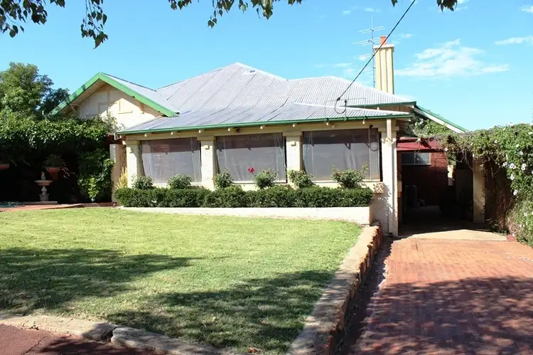 52 Gordon St, Northam WA 6401
