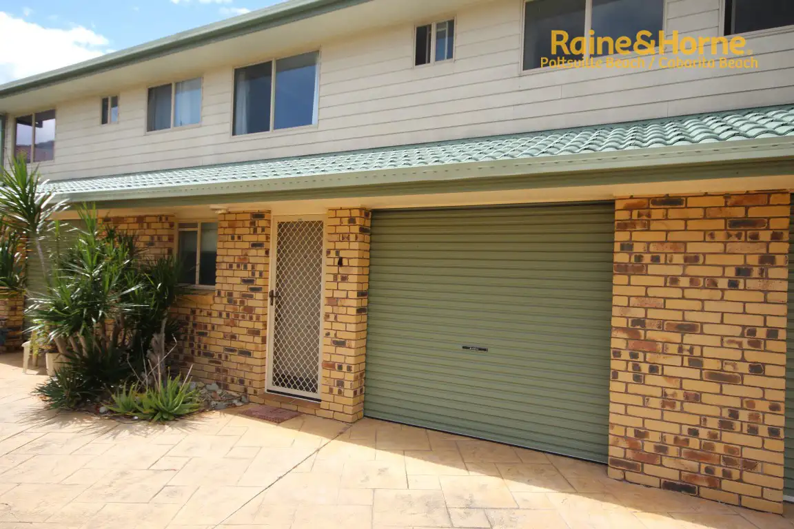 Main view of Homely townhouse listing, 4/11 Hampton Court, Pottsville NSW 2489