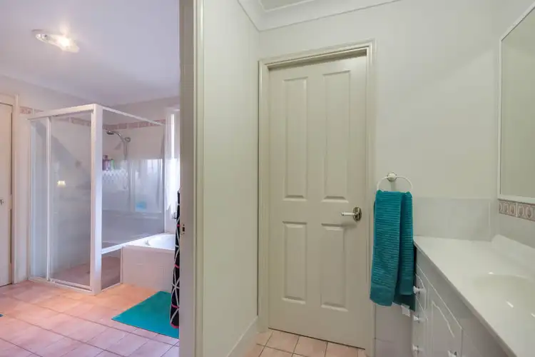Seventh view of Homely house listing, 2/5 Hume Boulevard, Killarney Vale NSW 2261