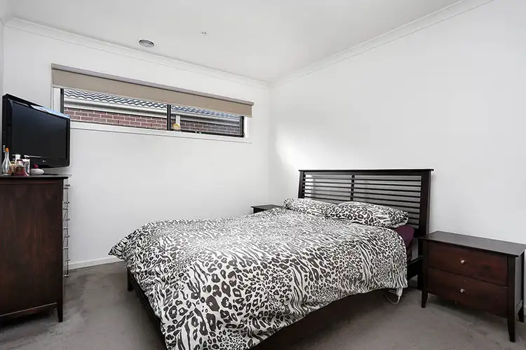 Fifth view of Homely house listing, 32 St Leonard Drive, South Morang VIC 3752