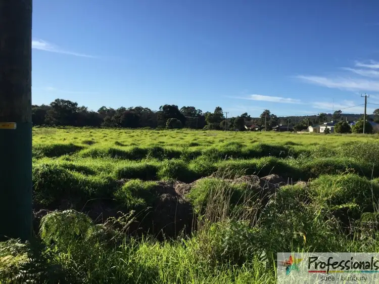 2 Roy Street, Harvey WA 6220