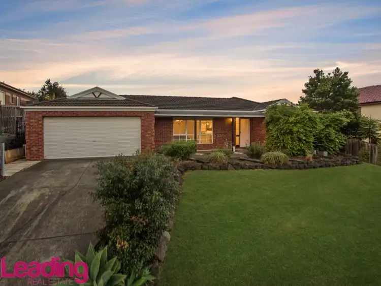 6 Bundanoon Avenue, Sunbury VIC 3429
