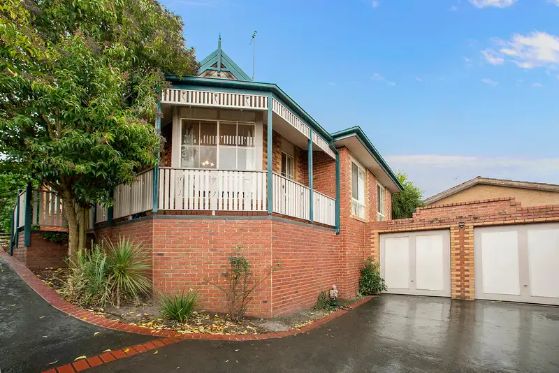 Main view of Homely unit listing, 2/17 McNabb Street, Berwick VIC 3806