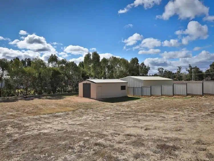 18 Carramar Drive, Gol Gol NSW 2738