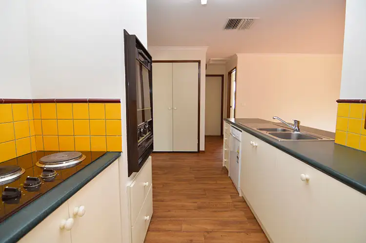 Fifth view of Homely house listing, 4 Tanduanat Court, Mildura VIC 3500