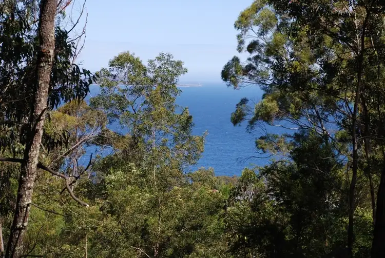 16 Churchill Road, Taroona TAS 7053