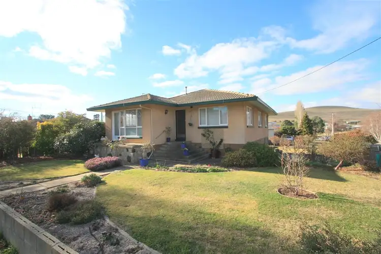 102 Bombala Street, Cooma NSW 2630