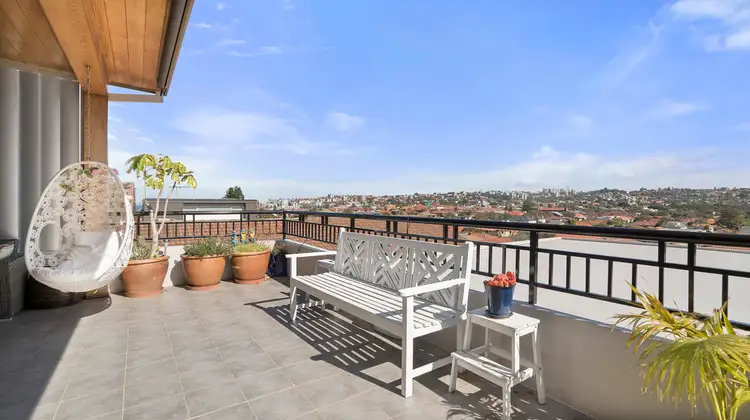 Third view of Homely apartment listing, 4/8 Wairoa Avenue, North Bondi NSW 2026