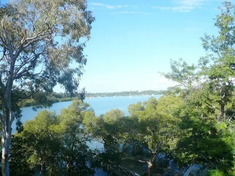 30 Deviot Street, Macleay Island QLD 4184