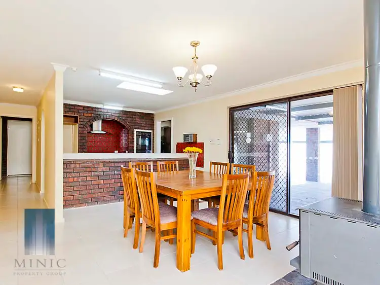 404 High Road, Riverton WA 6148