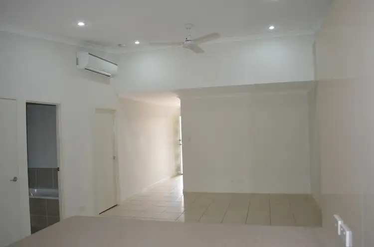 Fourth view of Homely townhouse listing, 19/8 Hillcrest Street, Emerald QLD 4720