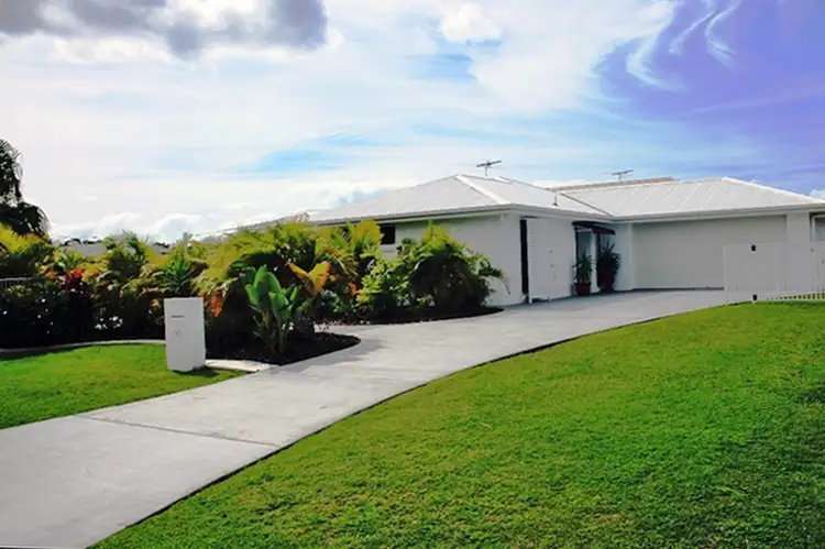 10 Raptor Parade, Banksia Beach QLD 4507