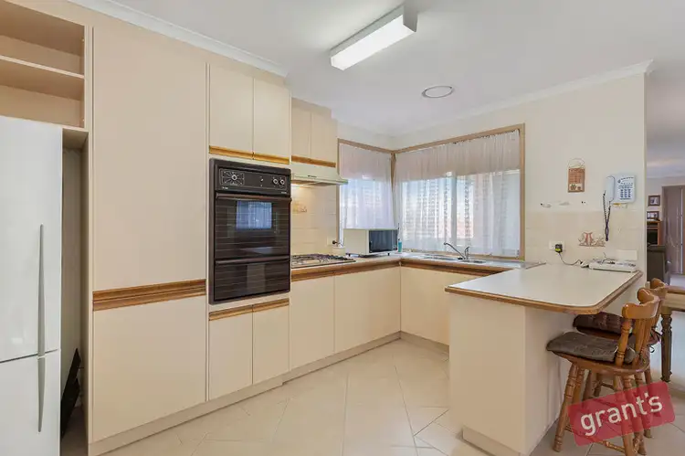 Fourth view of Homely unit listing, 2/9 Southwell Close, Endeavour Hills VIC 3802